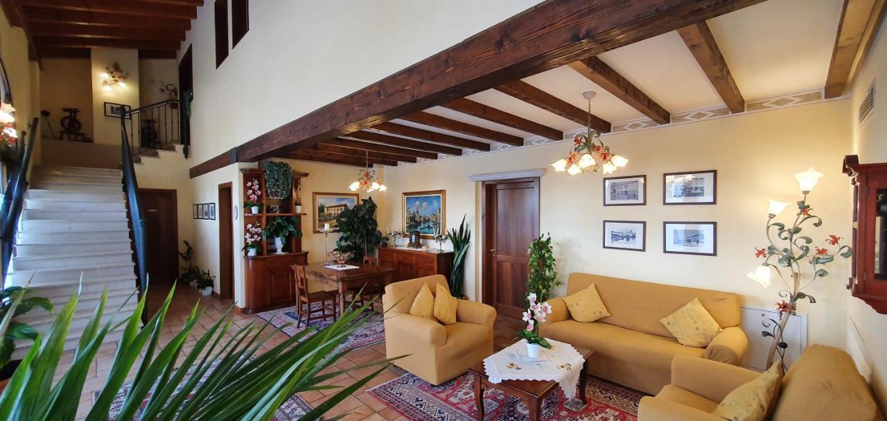 Villa Serena Agriturismo Монтебеллуна Экстерьер фото